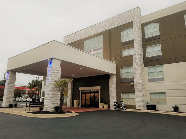 Images Columbia NE - Fort Jackson, an IHG Hotel