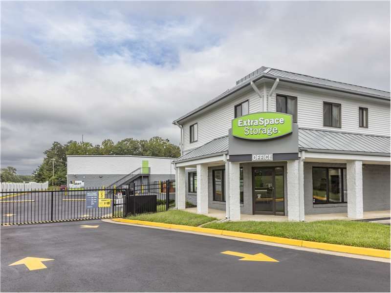 Alternate Beauty Image - Extra Space Storage at 6102 Freds Oak Rd, Burke, VA 22015