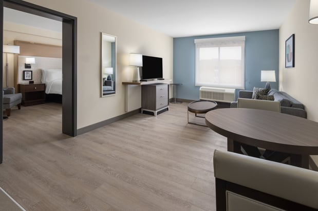 Images Holiday Inn & Suites Richmond - West End by IHG