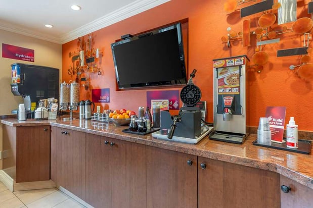 Images Best Western Plus Airport Plaza
