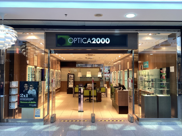 Images Optica2000 Centro Comercial Mediterráneo Almería