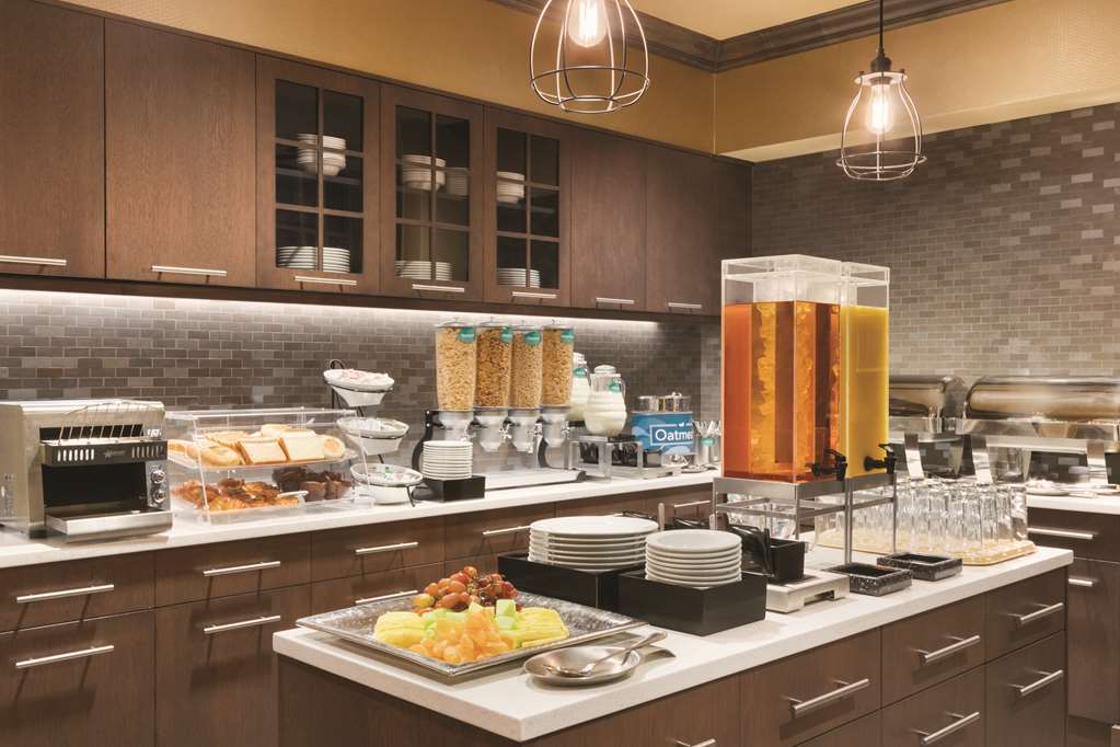 Breakfast Area Homewood Suites by Hilton Calgary Downtown Calgary (587)352-5500