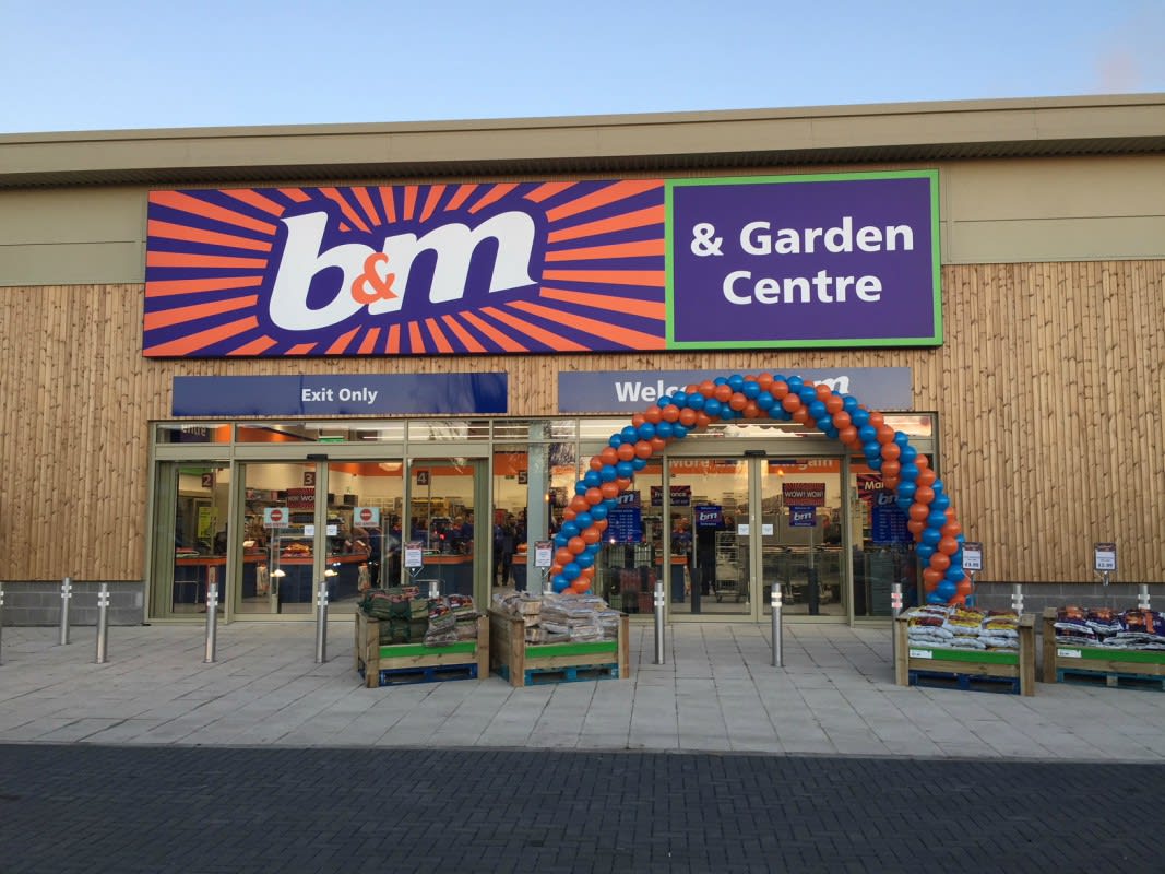 B&M's newest store opened on Tryst Road in Stenhousemuir, just a short distance from its previous location on Hallam Road.