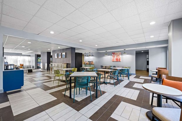 Images Spark by Hilton Tuscaloosa University