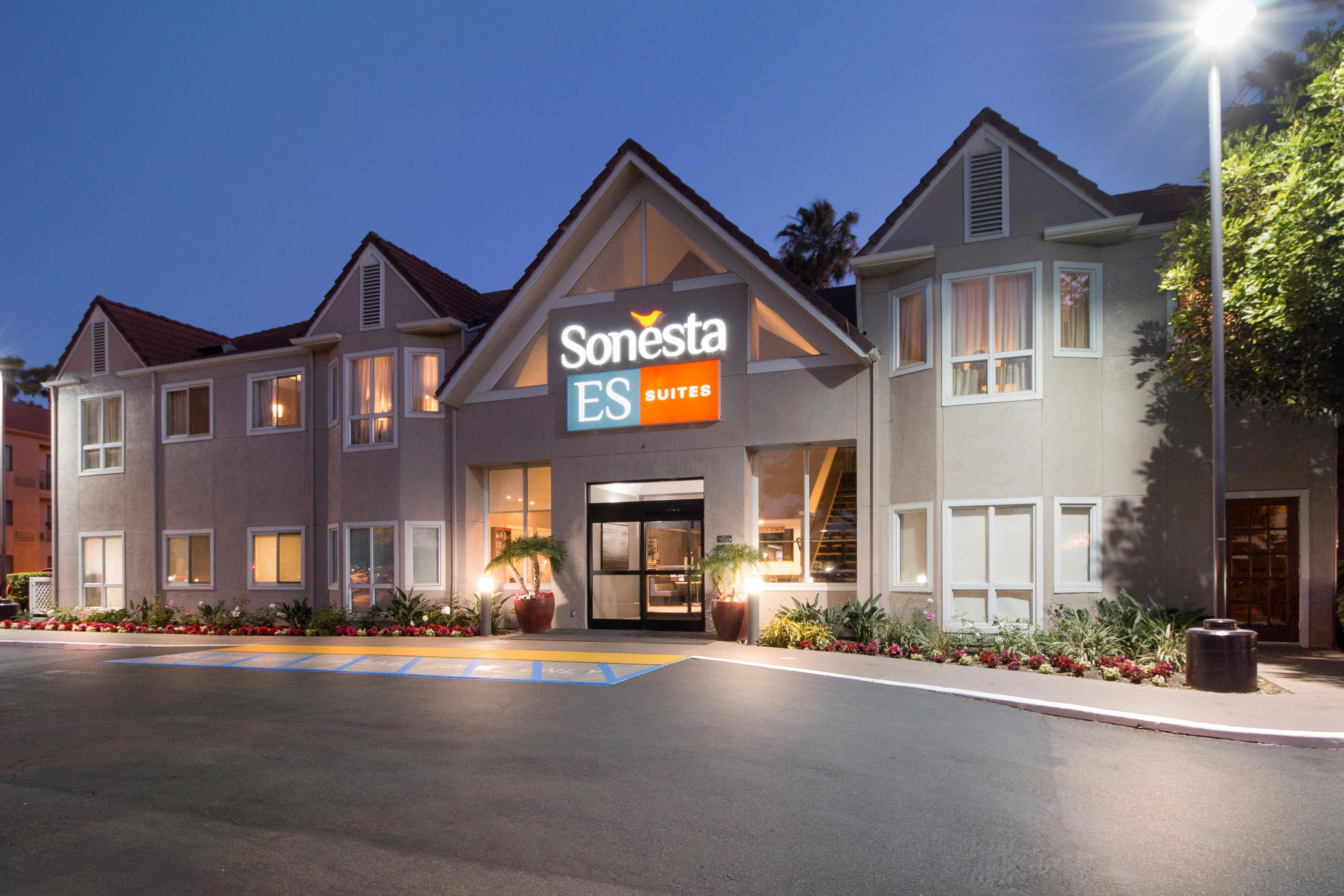 Image 2 | Sonesta ES Suites Huntington Beach Fountain Valley