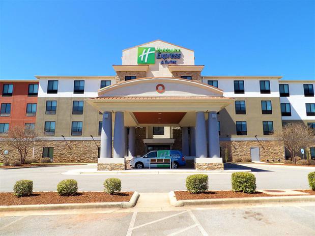 Images Holiday Inn Express & Suites Huntsville Airport, an IHG Hotel