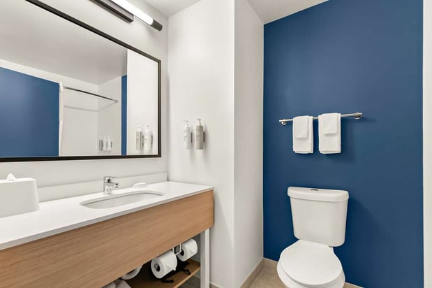 Images Spark by Hilton Commerce, GA