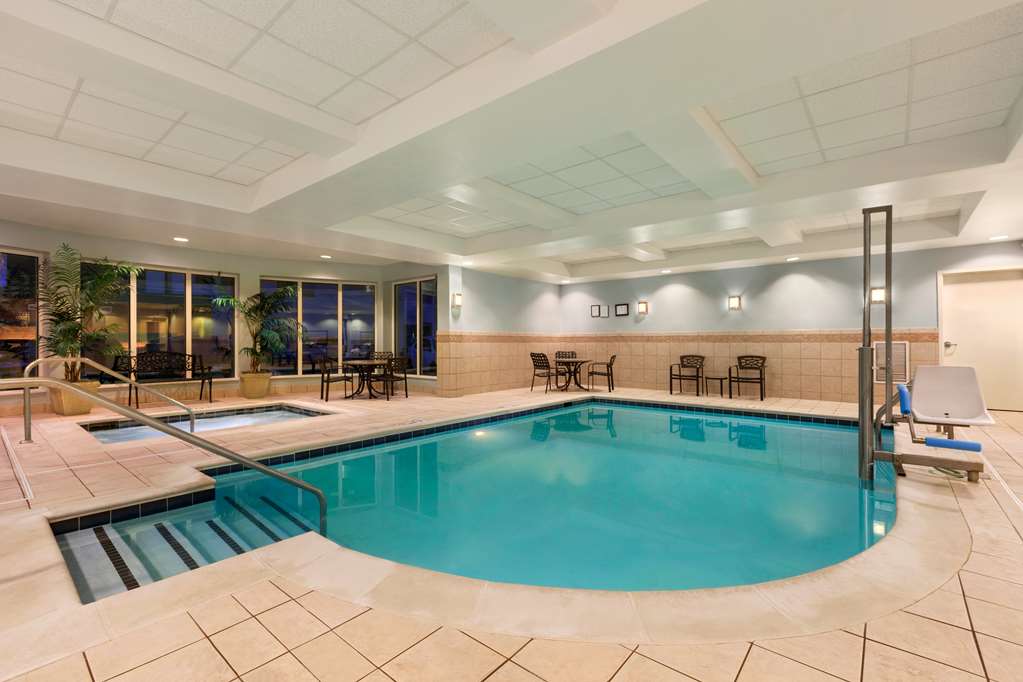 Pool Hilton Garden Inn Dulles North Ashburn (703)723-8989