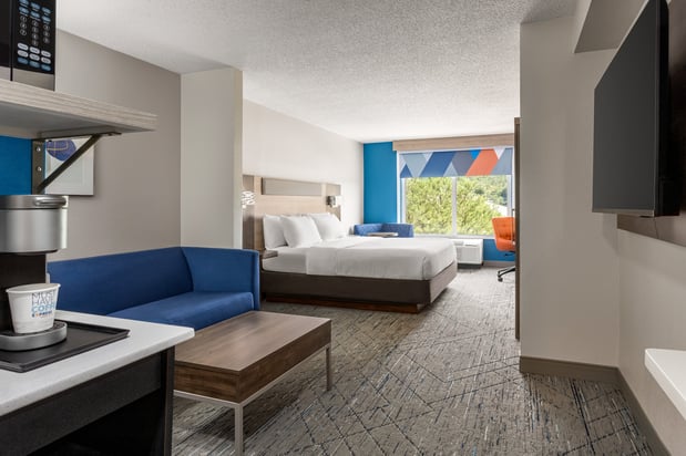 Images Holiday Inn Express & Suites Birmingham-Irondale (East) by IHG