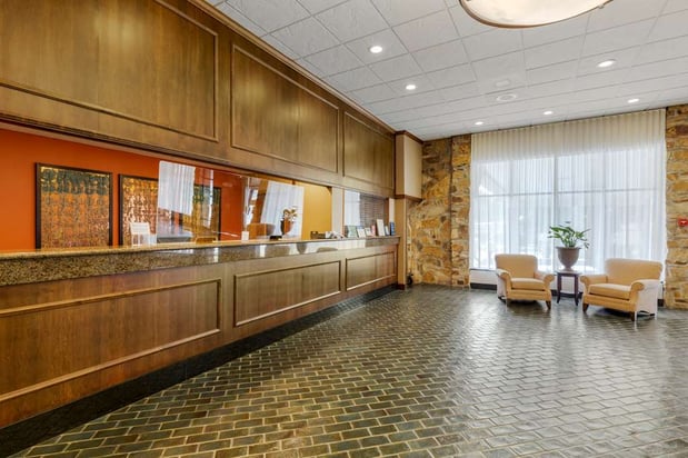 Images Best Western Plus Wooster Hotel & Conference Center