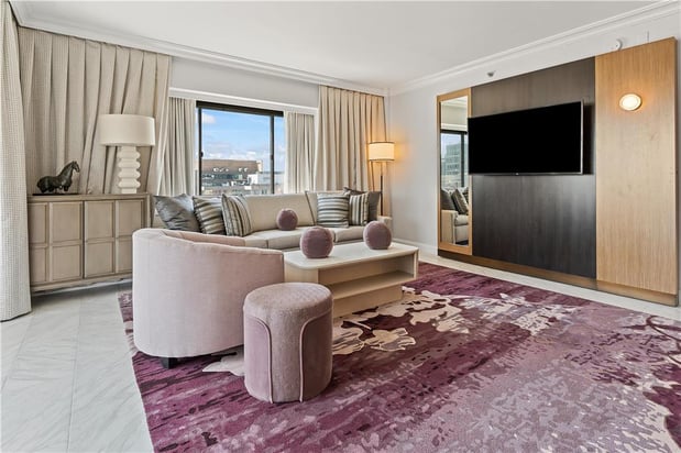 Images Capital Hilton