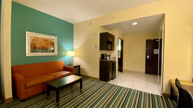 Images Holiday Inn Express & Suites Orlando East-Ucf Area by IHG