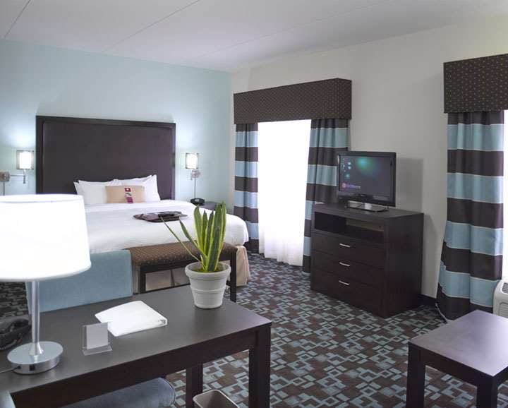 Images Hampton Inn & Suites Nashville @ Opryland