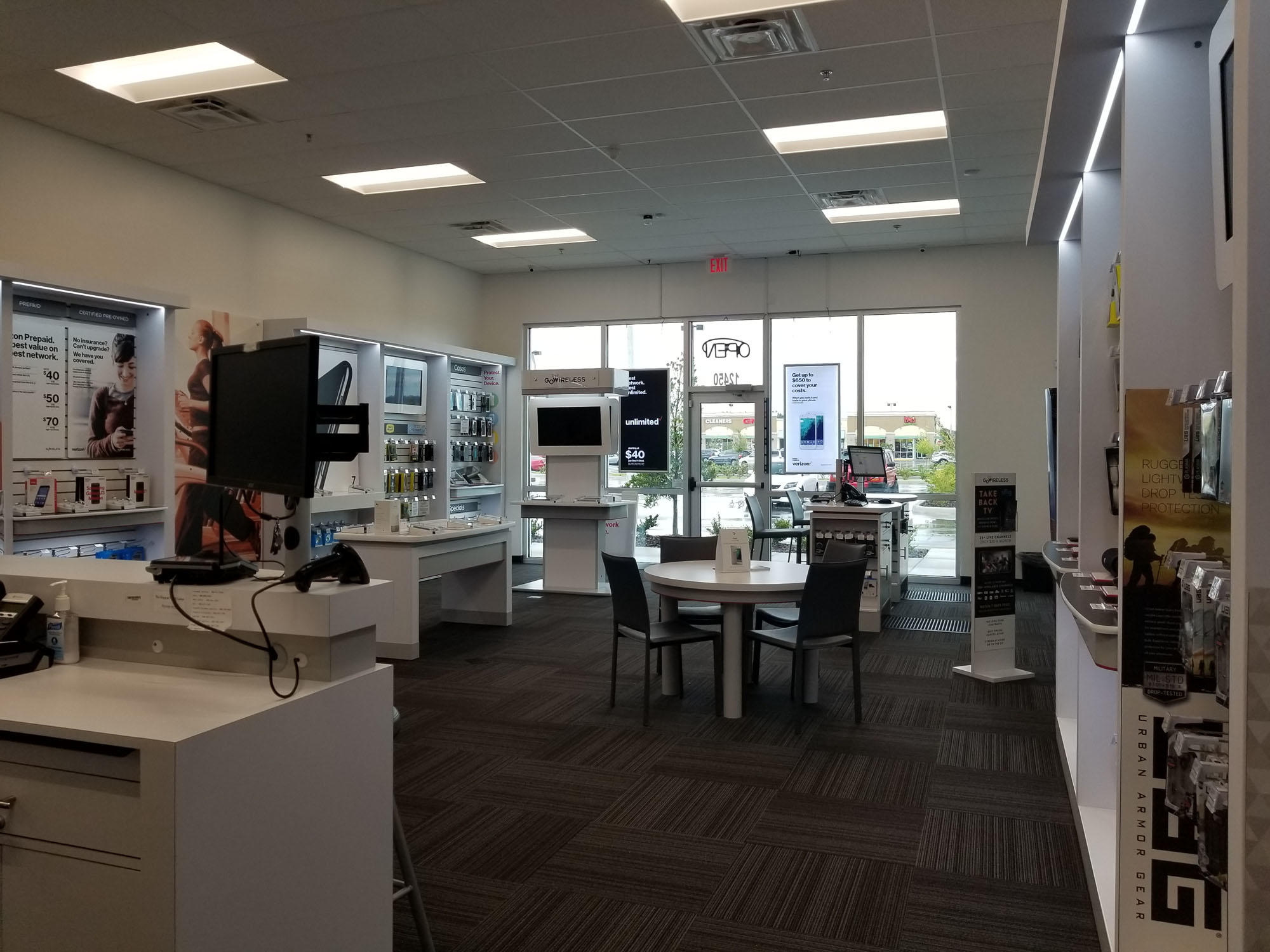 Verizon Authorized Retailer – GoWireless Photo