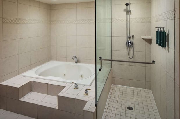 Images Hilton Chicago/Northbrook