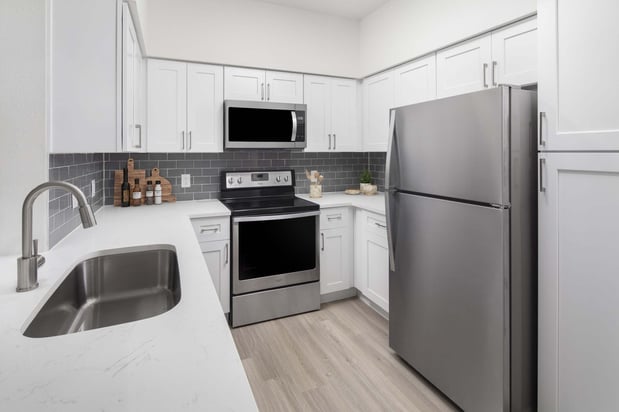 Images Camden Addison Apartments