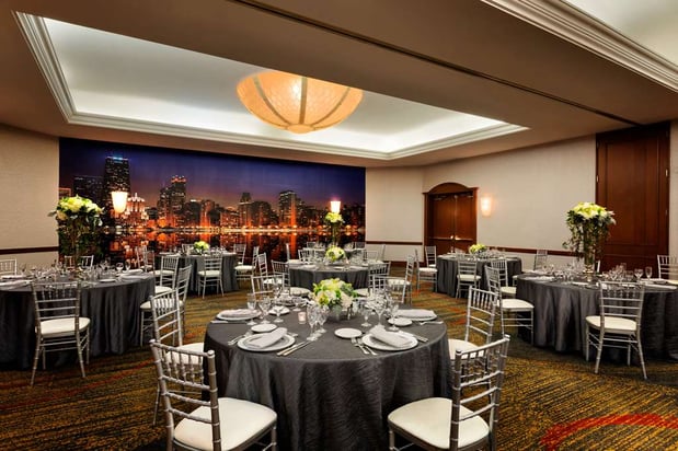 Images Hilton Chicago/Magnificent Mile Suites