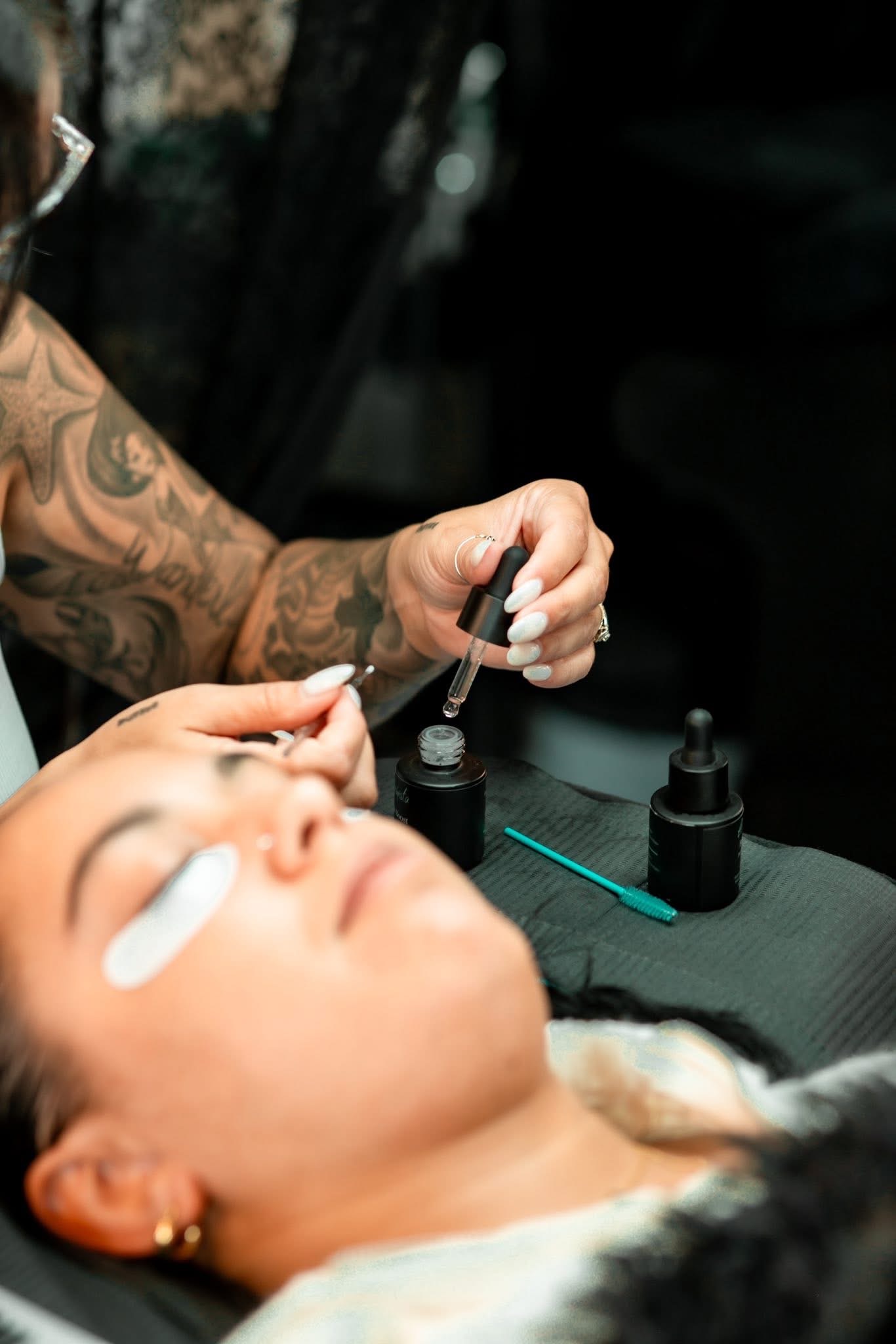 Images Lashista - Formation cils - Pose de cils - Produits de cils Longueuil