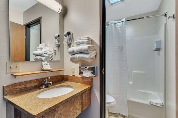 Images SureStay by Best Western Spicer