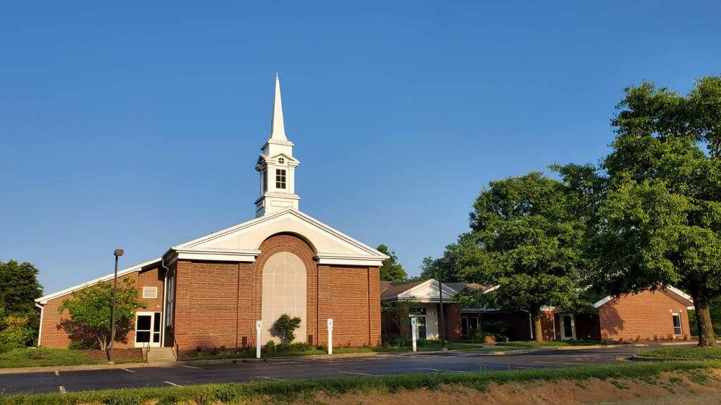 Close front view of The Church of Jesus Christ of Latter-day Saints building in Shelbyville, KY; view from the parking lot