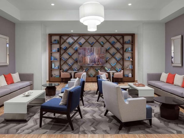 Images Hampton Inn Chicago McCormick Place