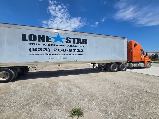 Images Lone Star Truck Driving Academy - Greensboro