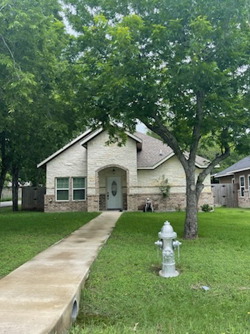 Images Marilyn Tarver Real Estate (Brokered By: RE/MAX Trinity/Cross Country)
