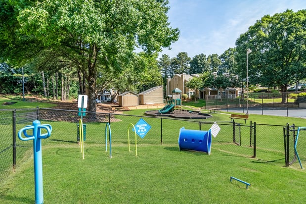 Images Grove at Stonebrook Apartments & Townhomes