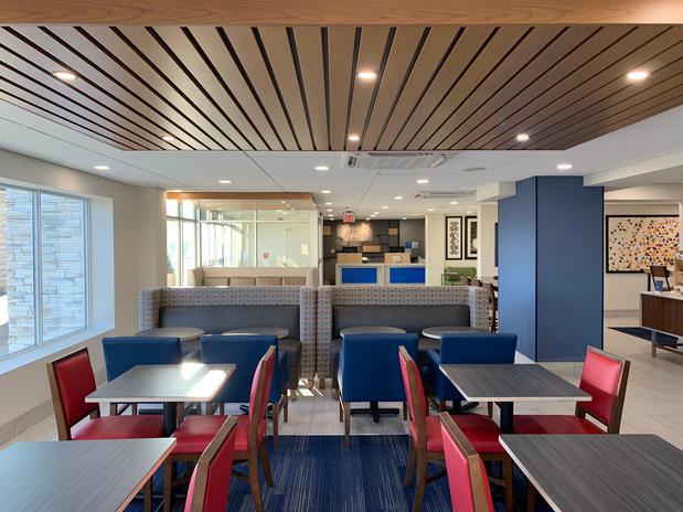 Images Holiday Inn Express Allentown North by IHG