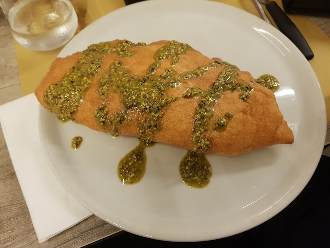 Mani in Pasta