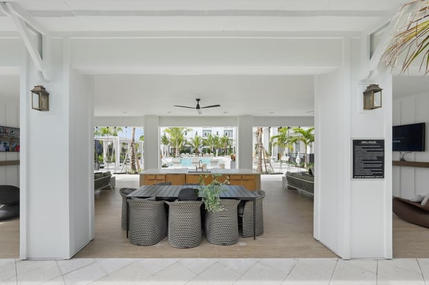 Images Alton LakeHouse