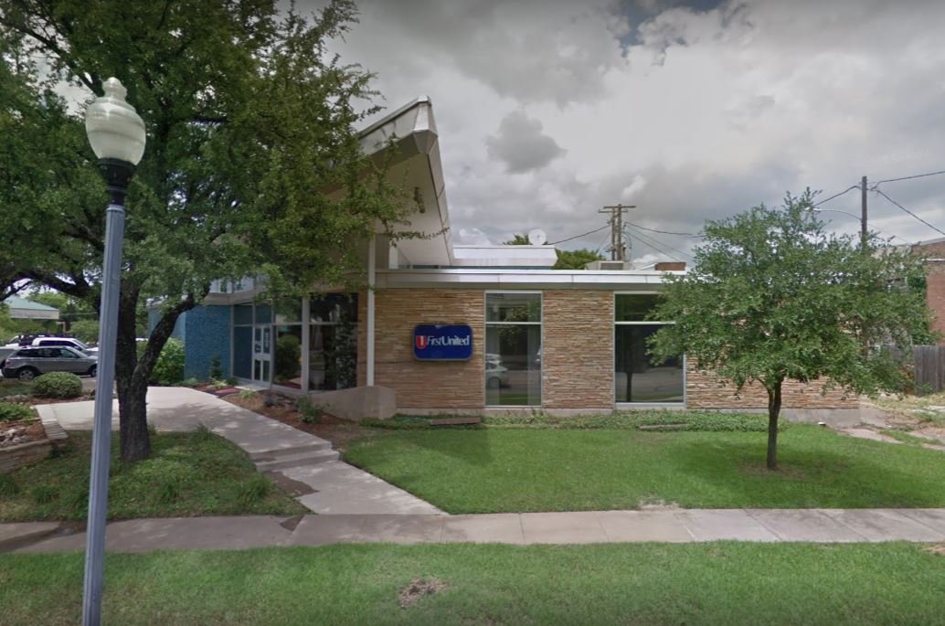 First United Bank - Bonham Image