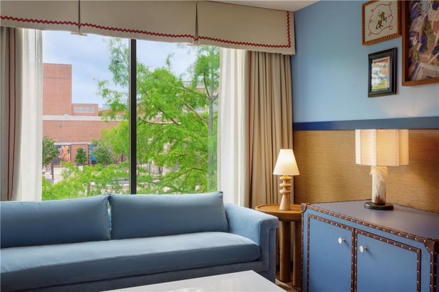 Images Graduate by Hilton Dallas