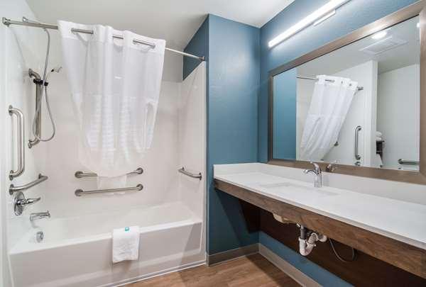 Images WoodSpring Suites Fort Mill
