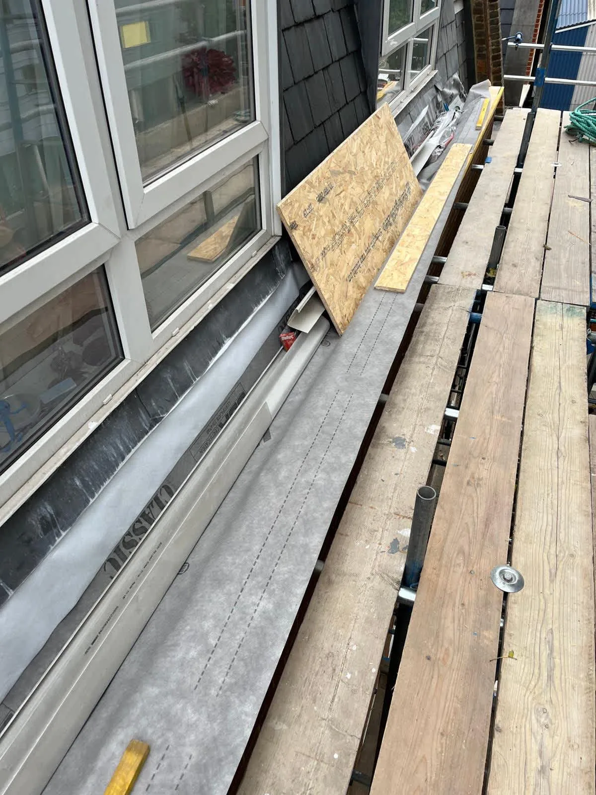 Images Stars Roofing Ltd