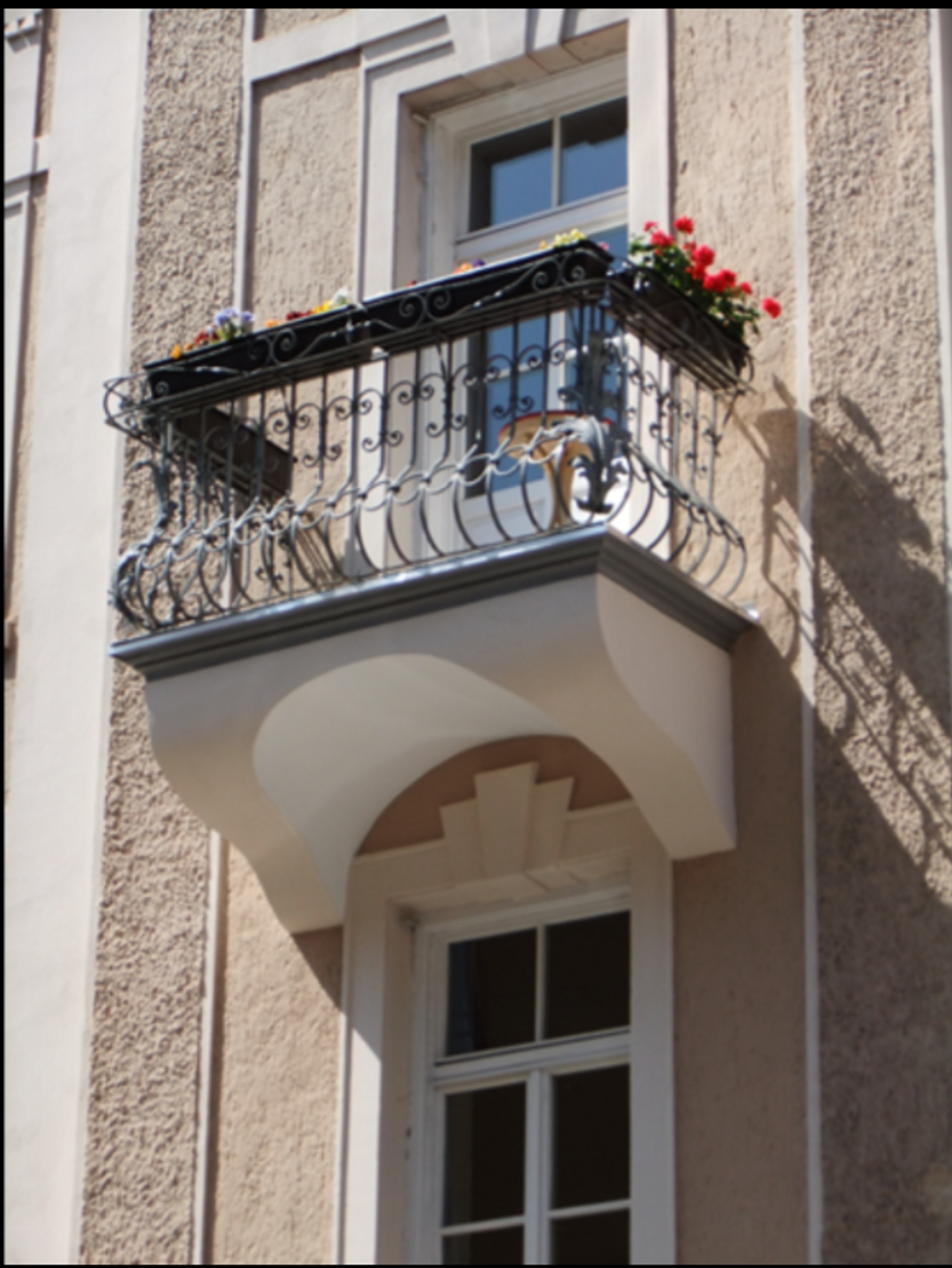 Richard Wörle GmbH Malermeisterbetrieb, Untere Weidenstraße 25A in München