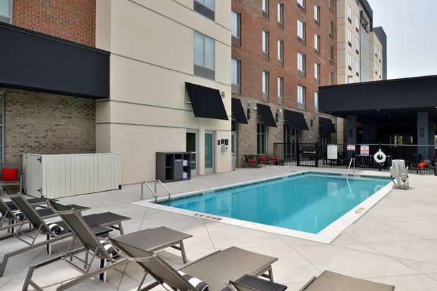Images Hampton Inn & Suites Greensboro Downtown