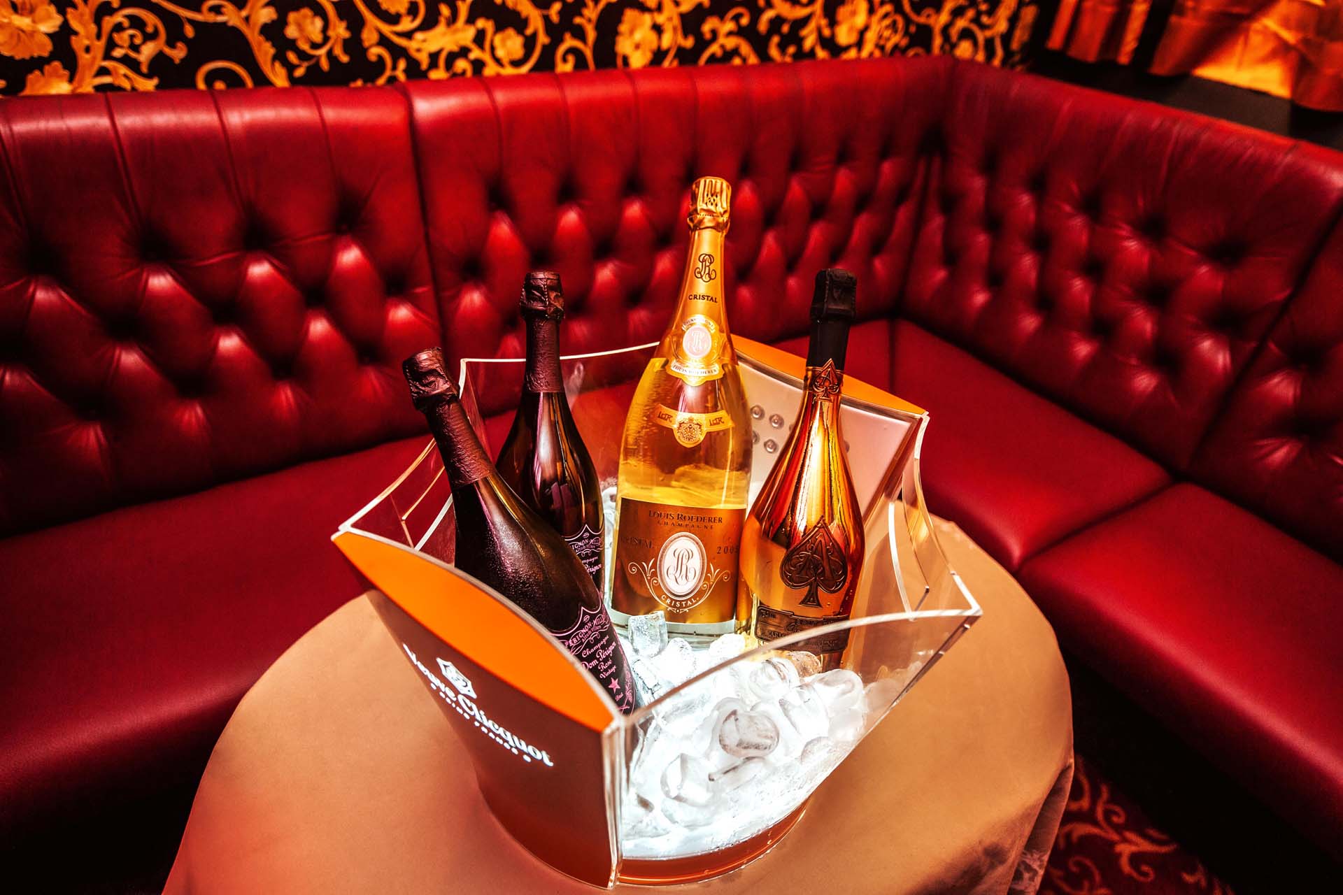 Bilder Club Privé - Strip Club, Cabaret & Nightclub