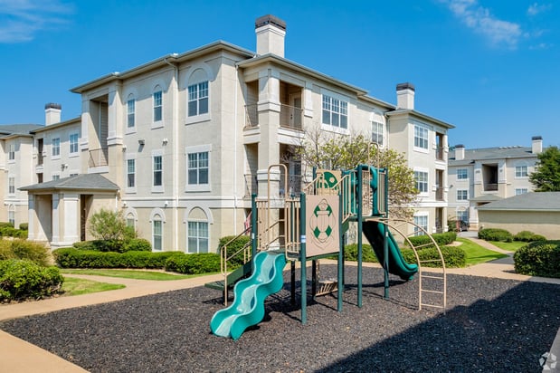 Images Estancia Apartments