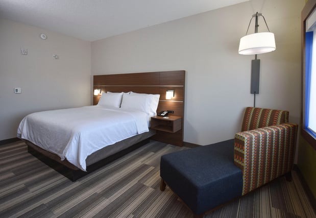 Images Holiday Inn Express & Suites Orlando Southeast by IHG