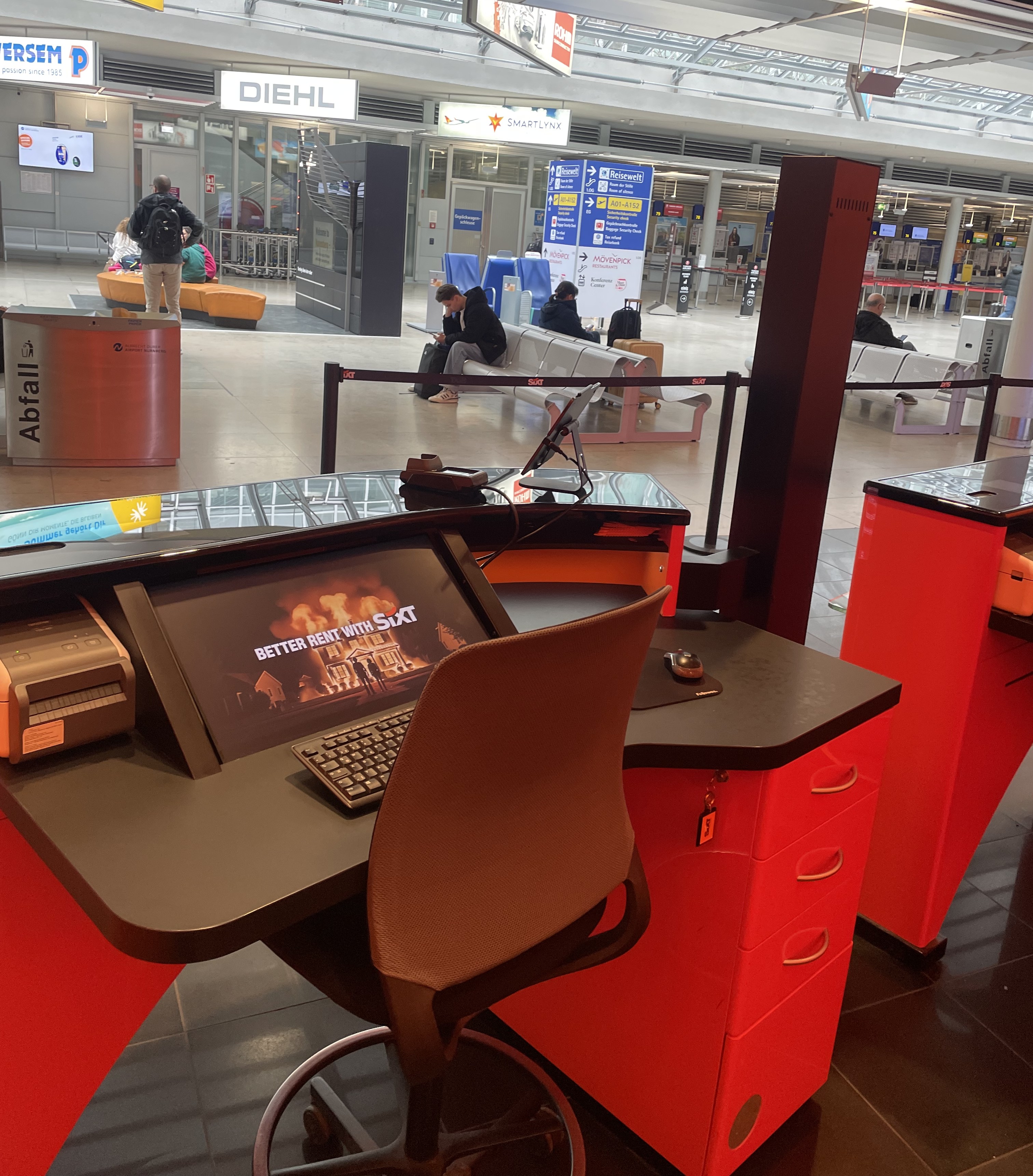 SIXT Autovermietung Nürnberg Flughafen, Flughafenstr./Mietwagenzentrum in Nürnberg