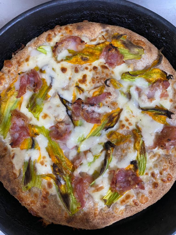 Images Pizzeria La Ruota 1950 " A' Ciccella"