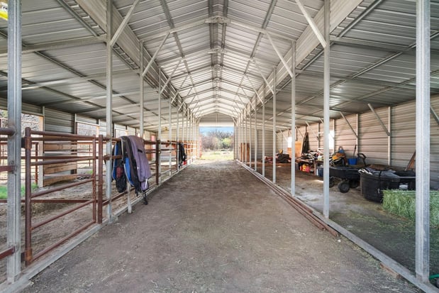 Images Moore Home & Ranch Realty