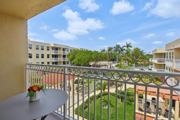 Images Five Star Premier Residences of Hollywood
