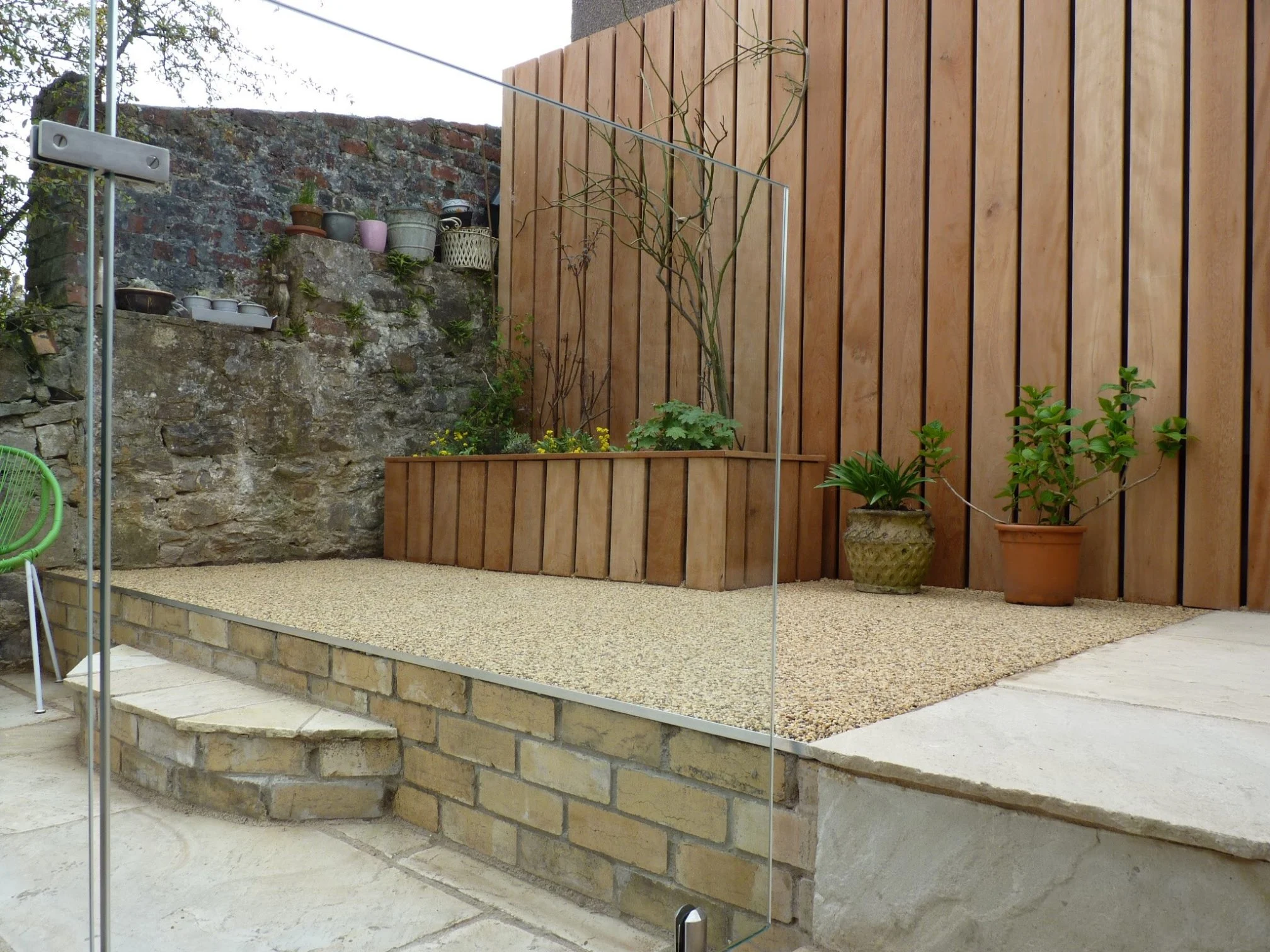 Images Erinstone Ltd