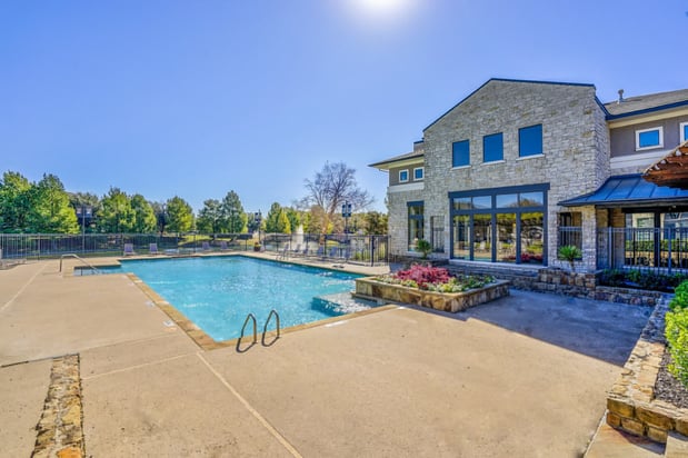 Images Cypress Lake at Stonebriar Apartments