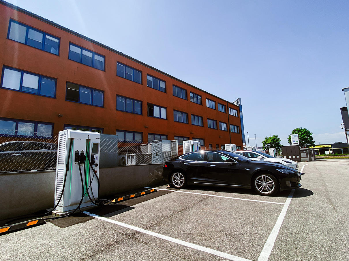 Hinteregger - ÖAMTC ePower Ladestation, Porschestraße 21 in St. Pölten