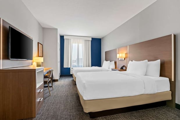 Images Spark by Hilton Catoosa Tulsa