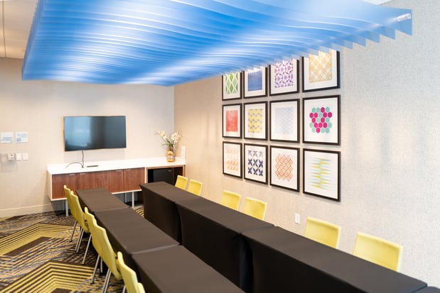 Images Holiday Inn Express & Suites Franklin - Berry Farms by IHG