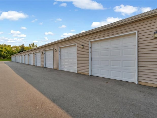 Images River Club Apartments